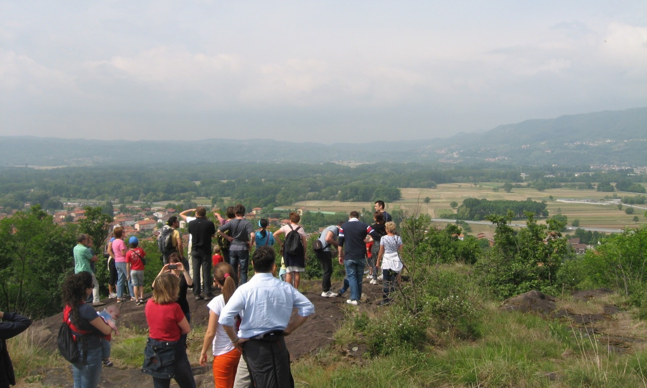 Ricalcando l’impronta del Ghiacciaio - Forme geologiche, forme umane