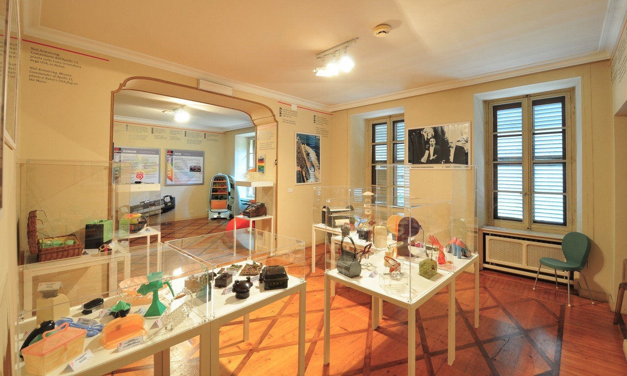 Visita guidata al Museo della Plastica Cannon-Sandretto  